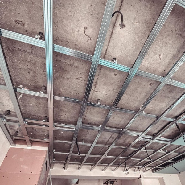 Чем и как оформить потолок в котельной в частном доме