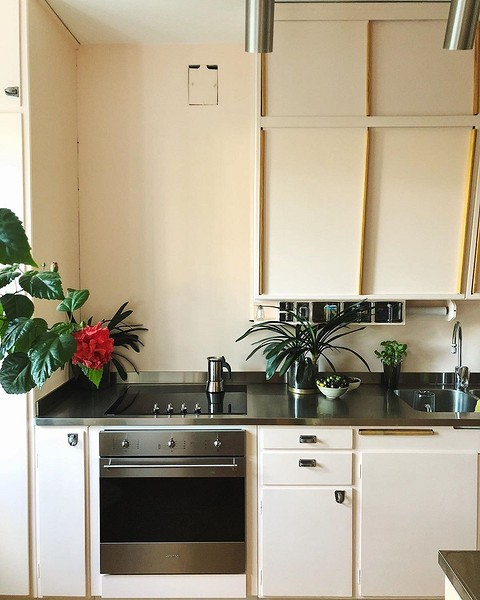 Это не лишнее: 8 вещей, которые только украсят столешницу на кухне