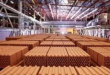 Кирпич в России подорожал почти на 38% за год