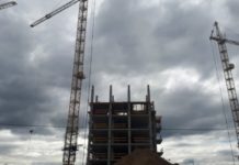 Минтруд предложил компенсировать увеличение затрат на стройку соцобъектов