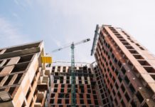 Средние цены на новостройки в РФ выросли на 3% за полугодие